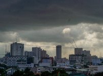 dark-clouds-qc.jpg