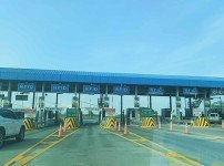 SLEX 충돌 사고.jpg