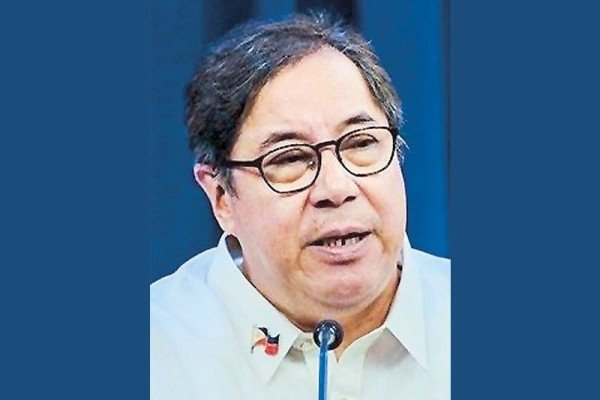 보건부장관 테드 허보사.jpg